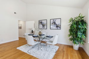 021_F8_6887 Rockton Ave