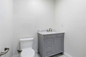 034_F8_6887 Rockton Ave