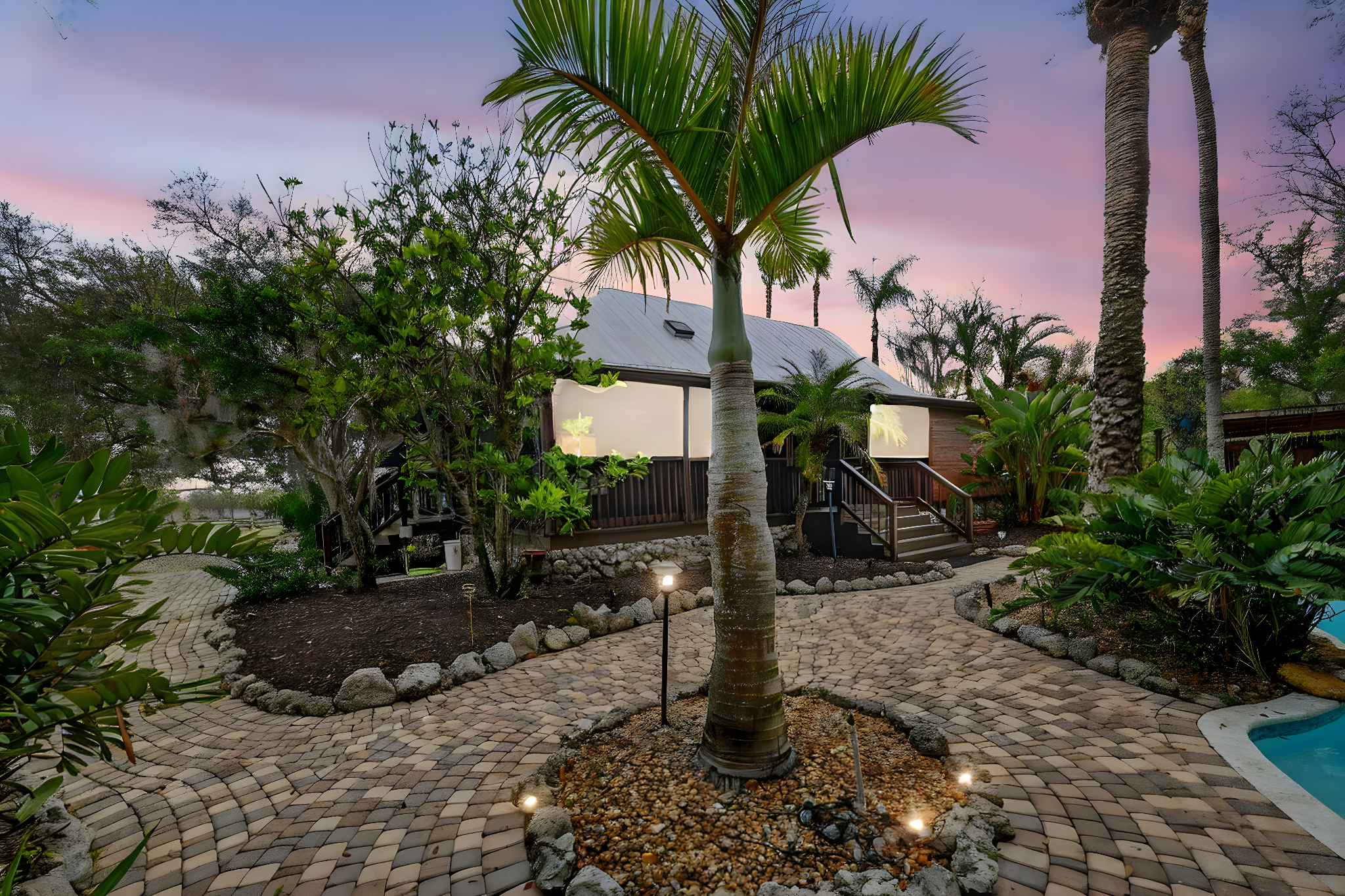 6888 Myakka Valley Trl_G84A0181 day to dusk.jpeg