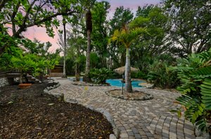 6888 Myakka Valley Trl_G84A0164 day to dusk.jpeg