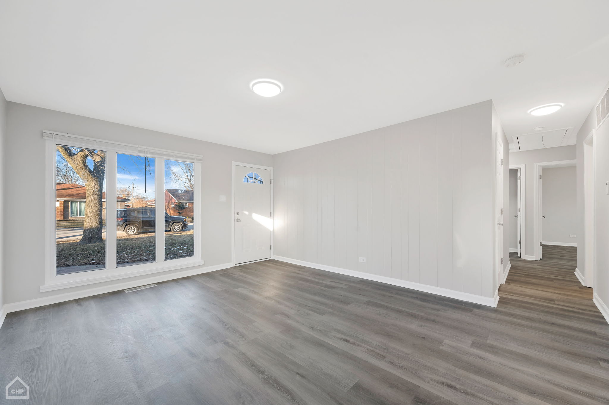 689 E 155th St_006