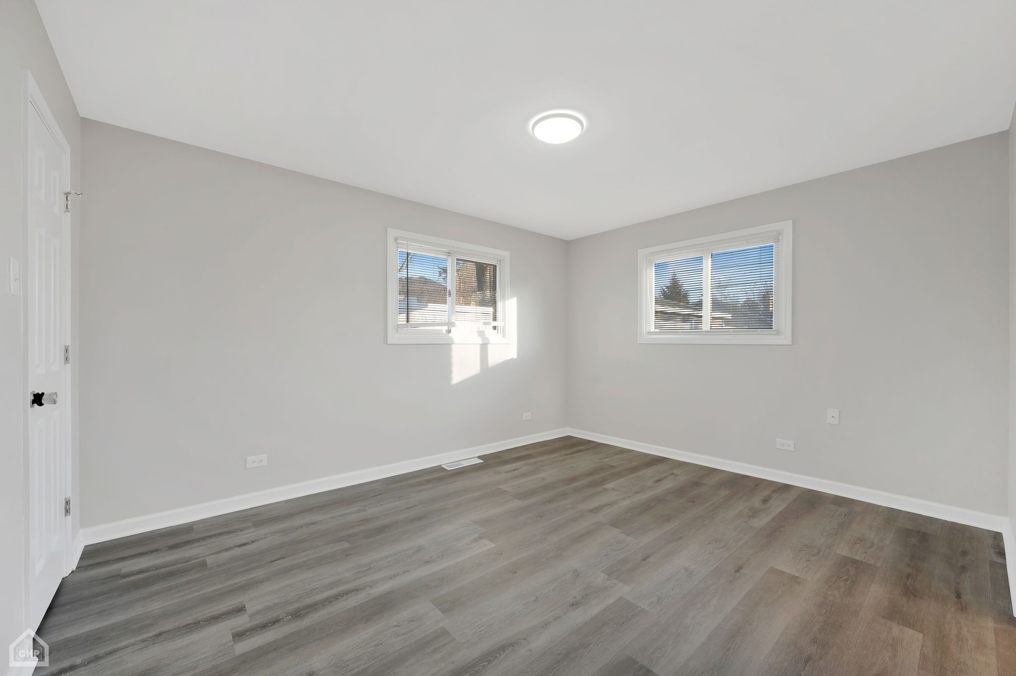 689 E 155th St_013