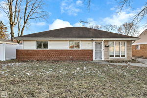 689 E 155th St_001