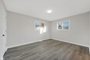 689 E 155th St_013