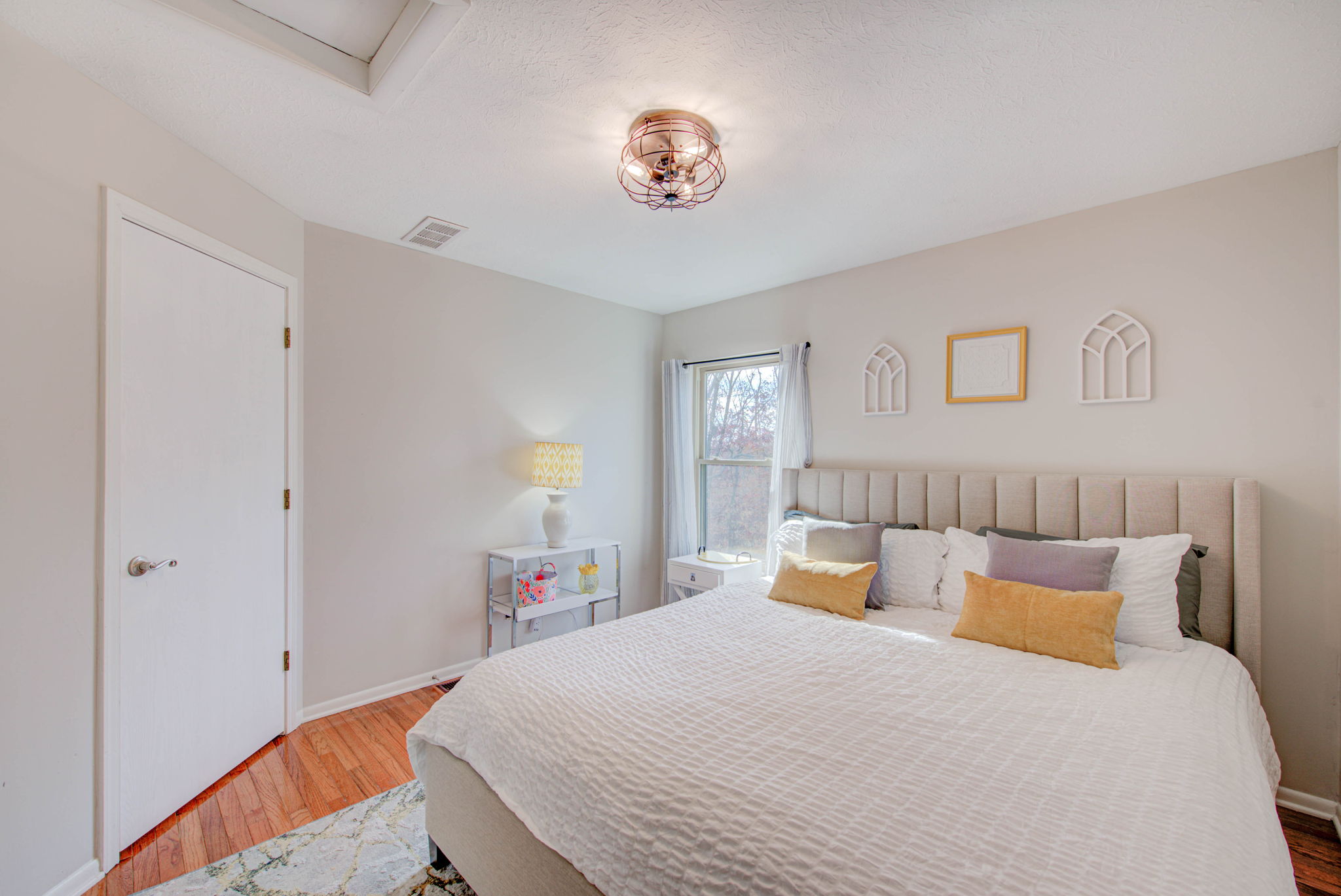 24 Bed B