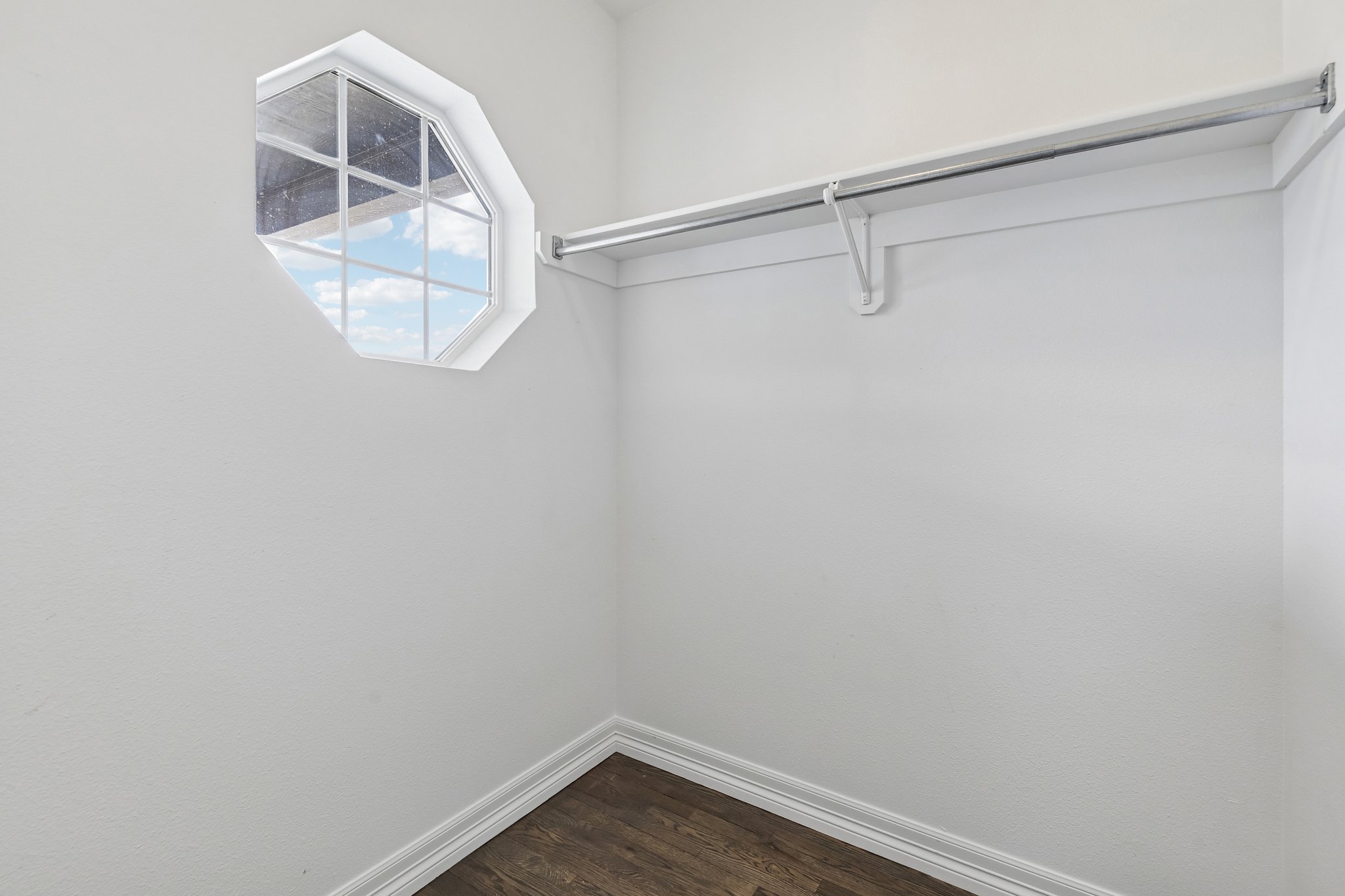 E 167th Ave-S2404-024.jpg