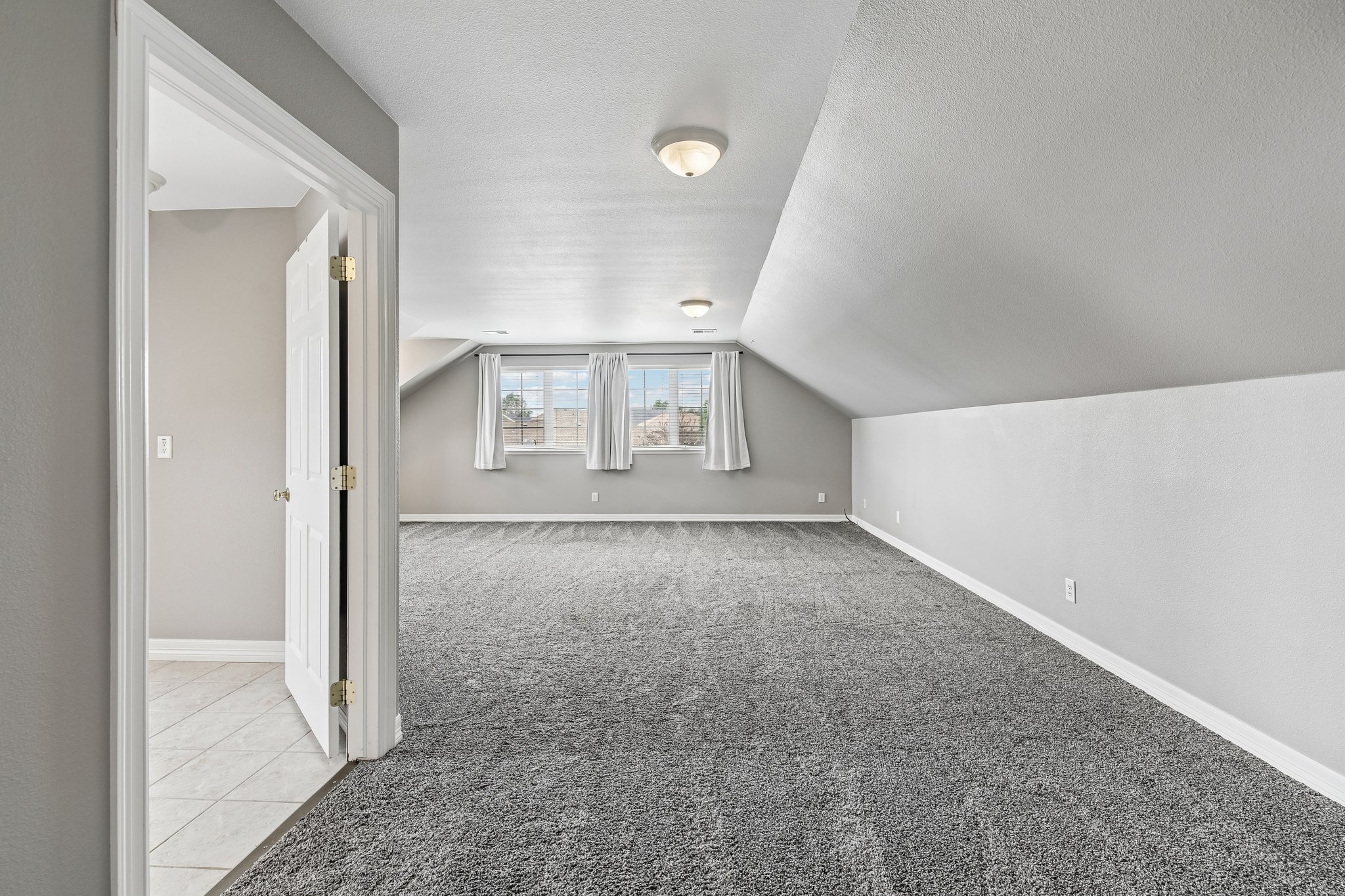 E 167th Ave-S2404-025.jpg