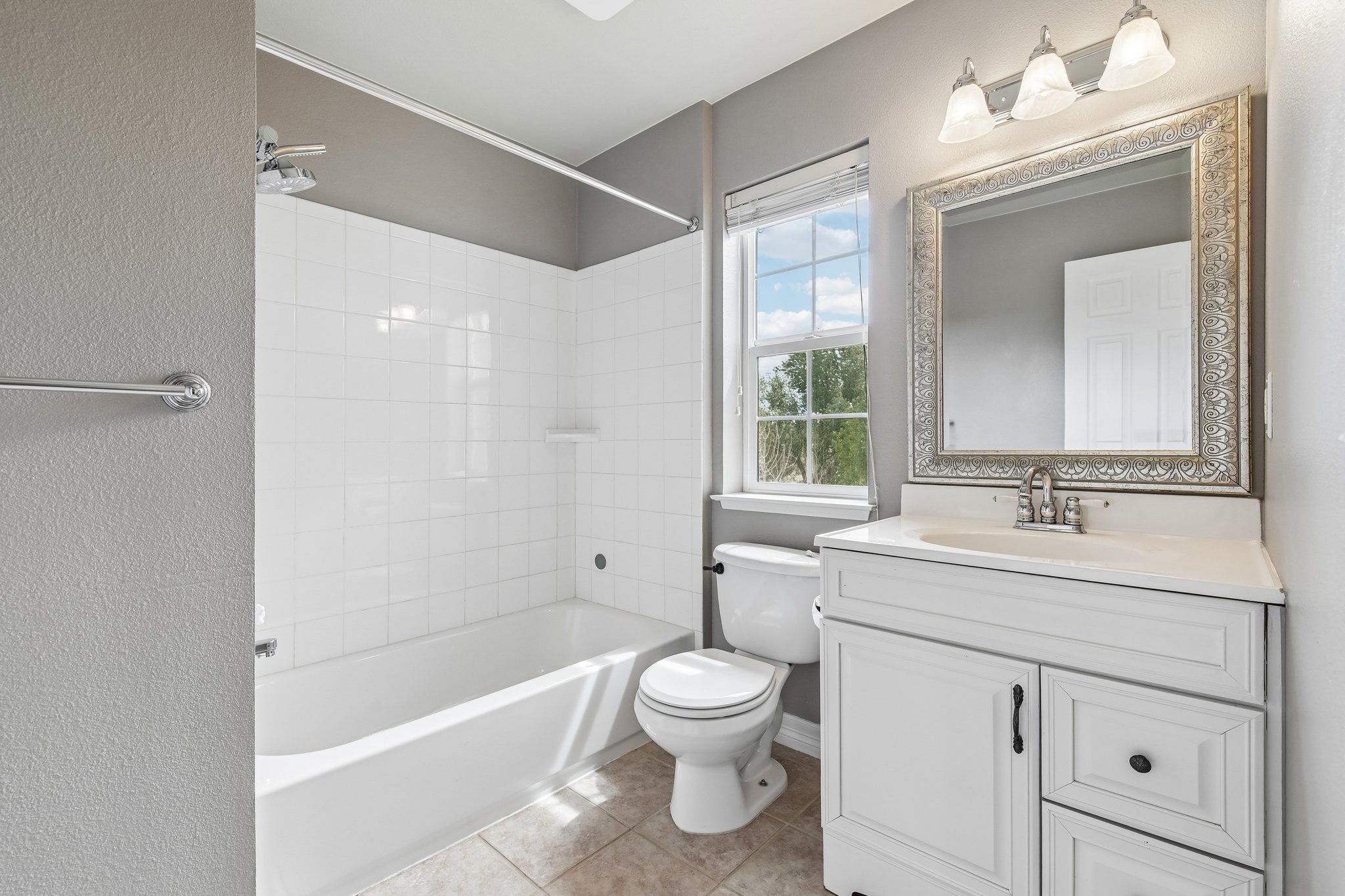 E 167th Ave-S2404-031.jpg