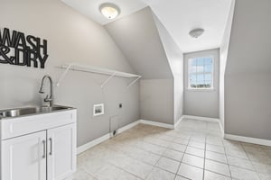 E 167th Ave-S2404-028.jpg