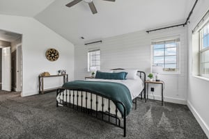 E 167th Ave-S2404-036.jpg