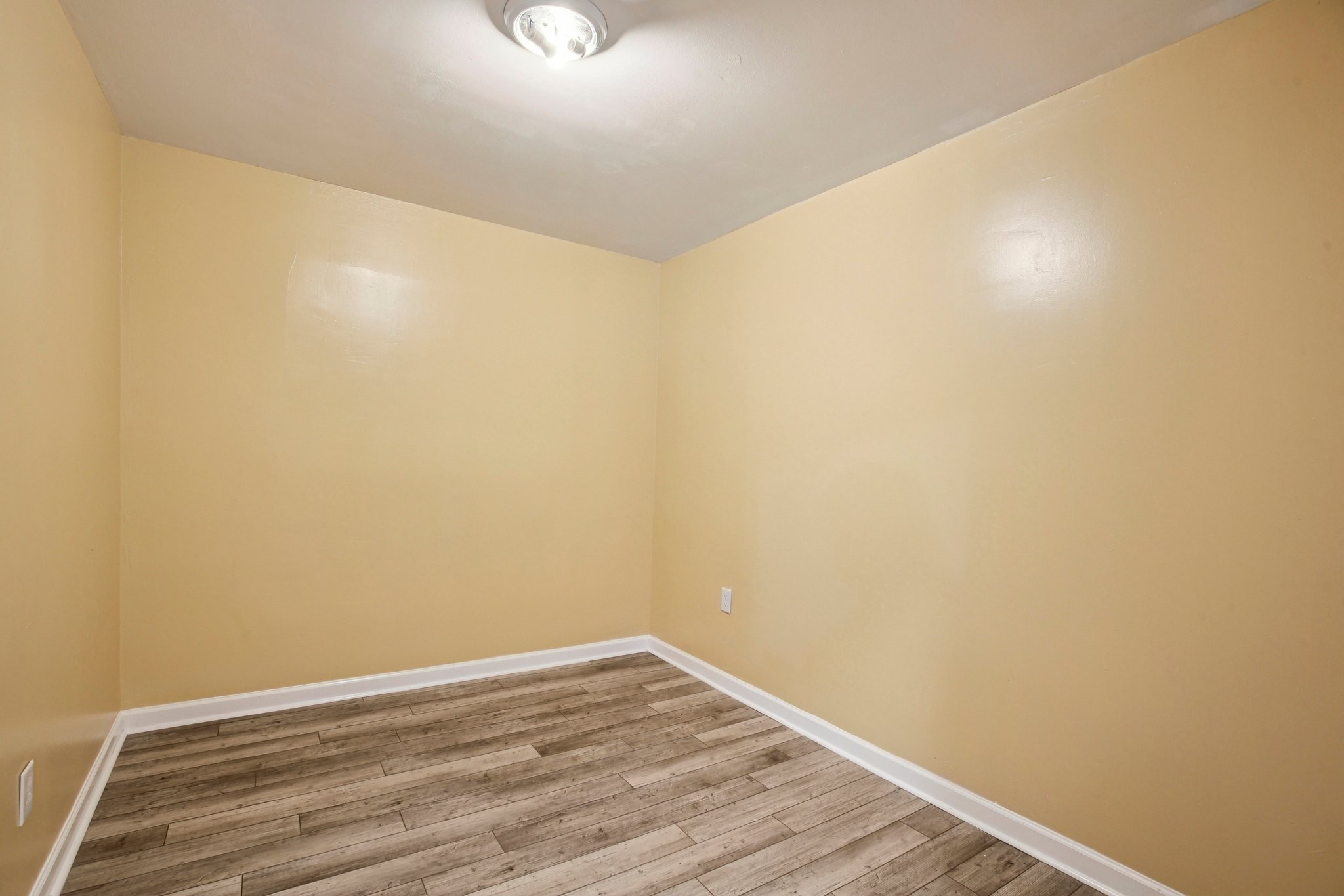 78th Ave N-S1402-014.jpg