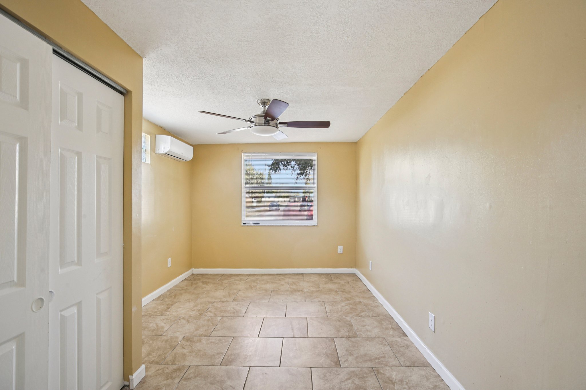 78th Ave N-S1402-024.jpg