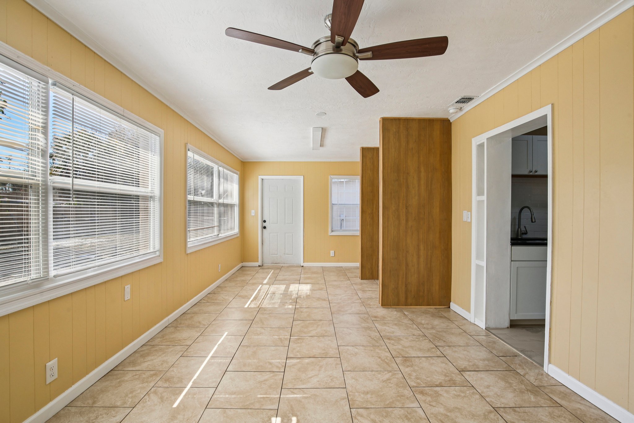 78th Ave N-S1402-030.jpg