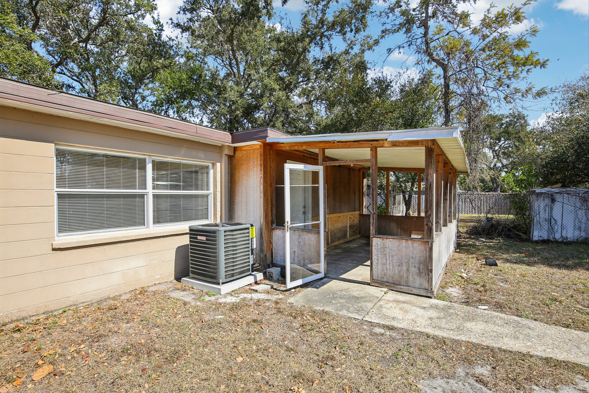 78th Ave N-S1402-037.jpg