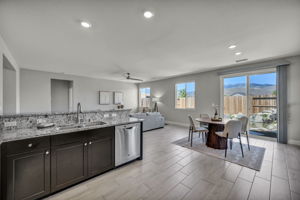  Photo 51