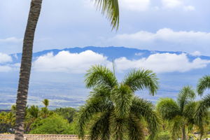 Lanai Mountain Views