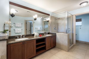 K Bathroom 1a