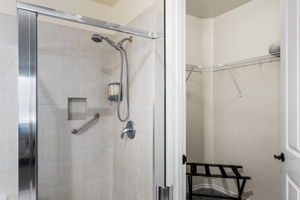 K Bathroom 1c