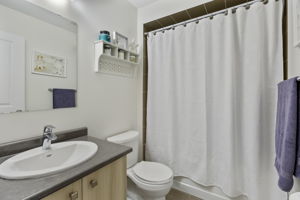  Photo 33