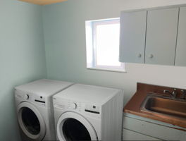 Laundry Room e