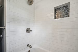 Gates St-S1106-034.jpg
