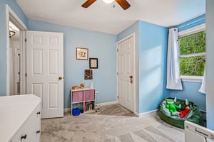 Gates St-S1106-036.jpg