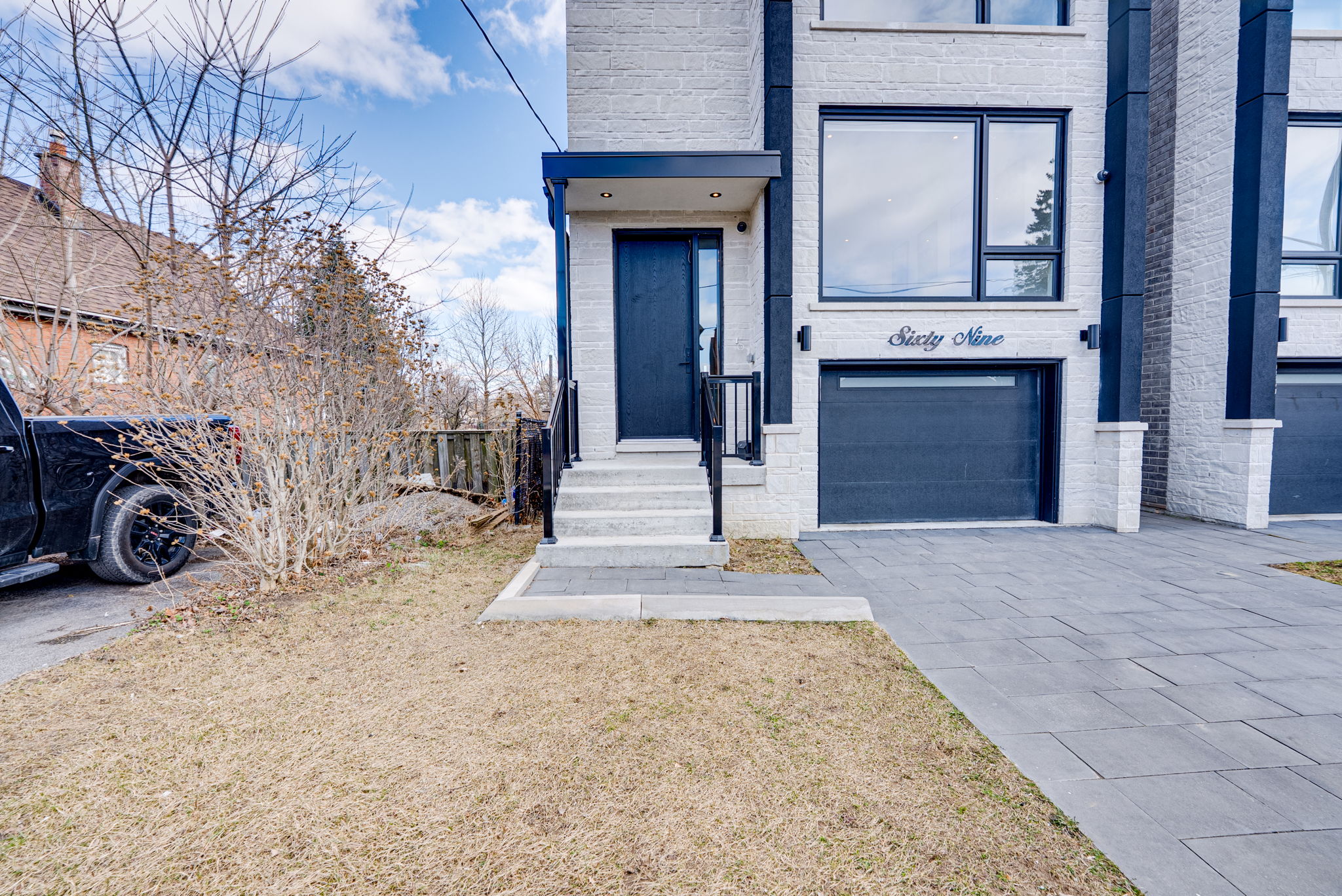 69 Harding Ave Toronto, ON M6M 3A4