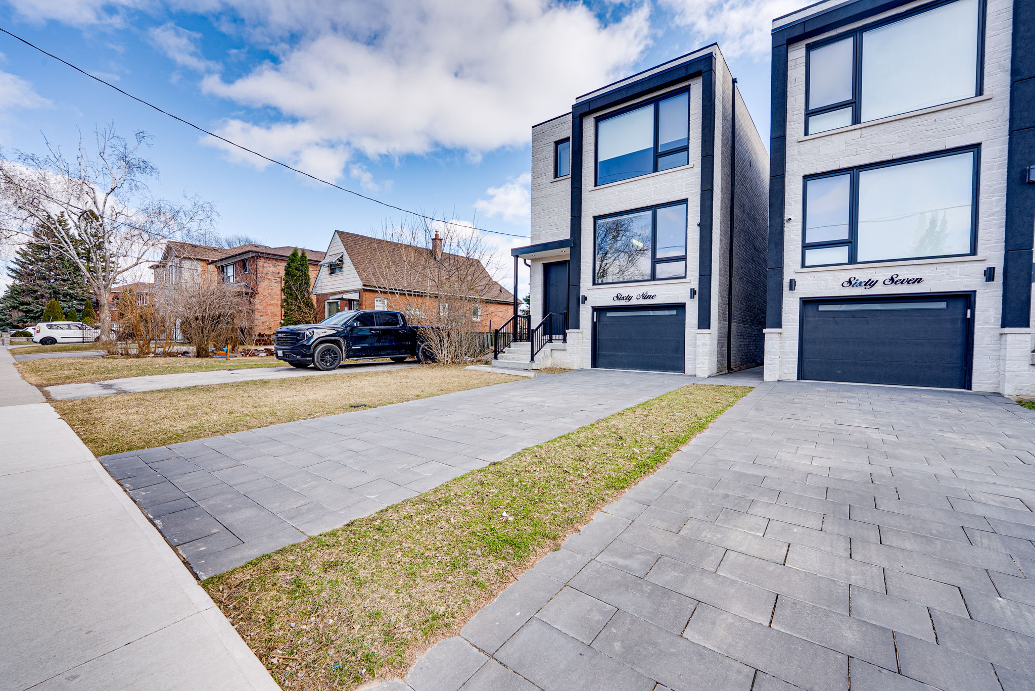 69 Harding Ave Toronto, ON M6M 3A4