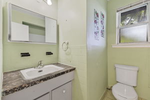 Photo 30