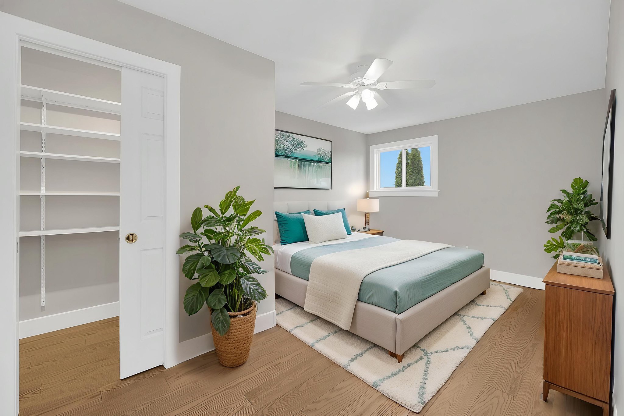 DSC09515 virtually staged.jpeg