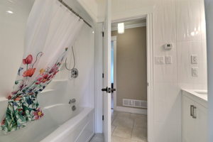  Photo 37