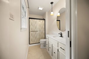  Photo 40