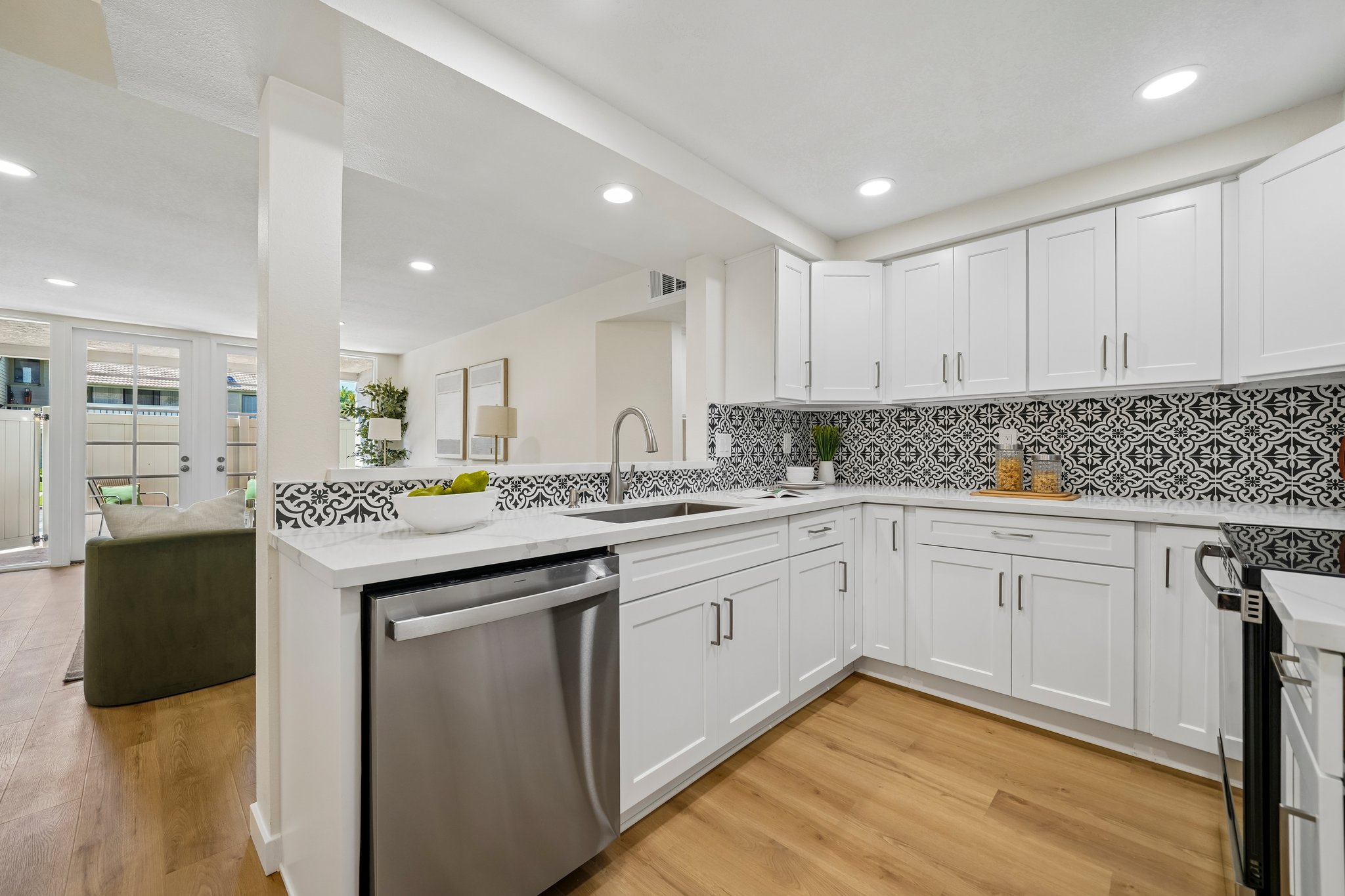 69 Town and Country Rd, Pomona, CA 91766, USA