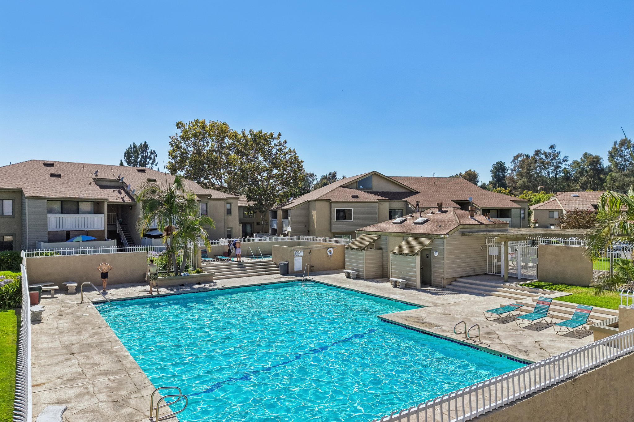 Town and Country Rd-1007-903r.jpg