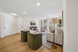 Town and Country Rd-S1007-036.jpg