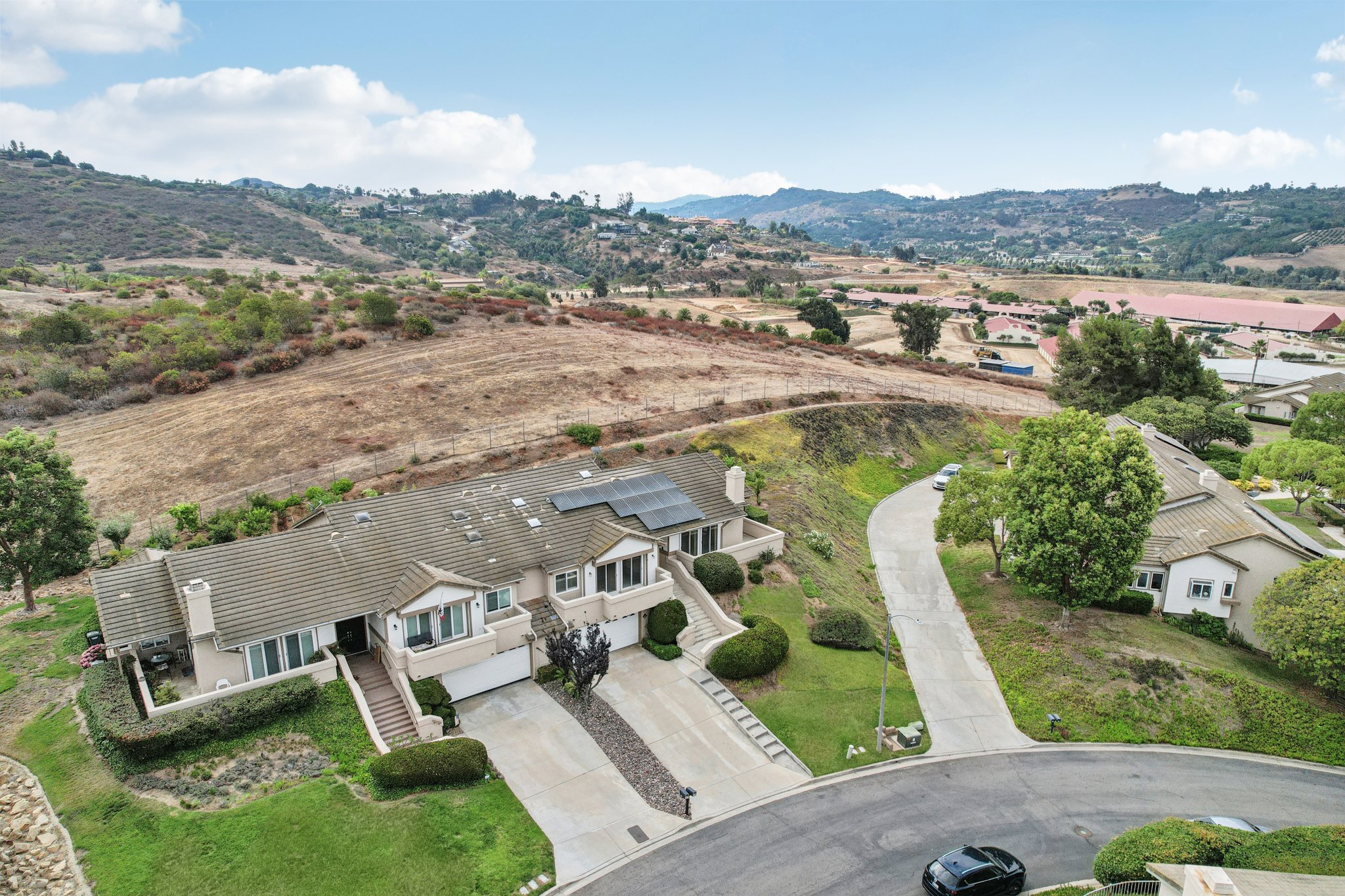 Via Larga Vista-L1707-037.jpg
