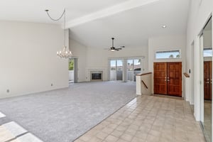 Via Larga Vista-L1707-015.jpg