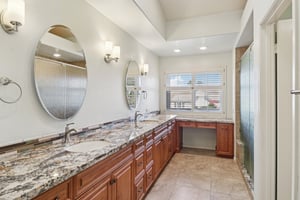 Via Larga Vista-L1707-032.jpg