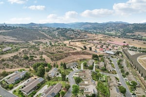 Via Larga Vista-L1707-041.jpg