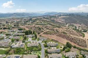 Via Larga Vista-L1707-043.jpg
