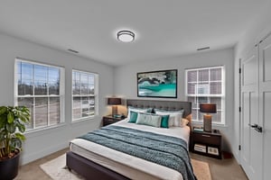 DSC_2838 virtually staged.jpeg