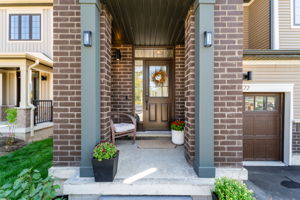 Front Porch/Entrance