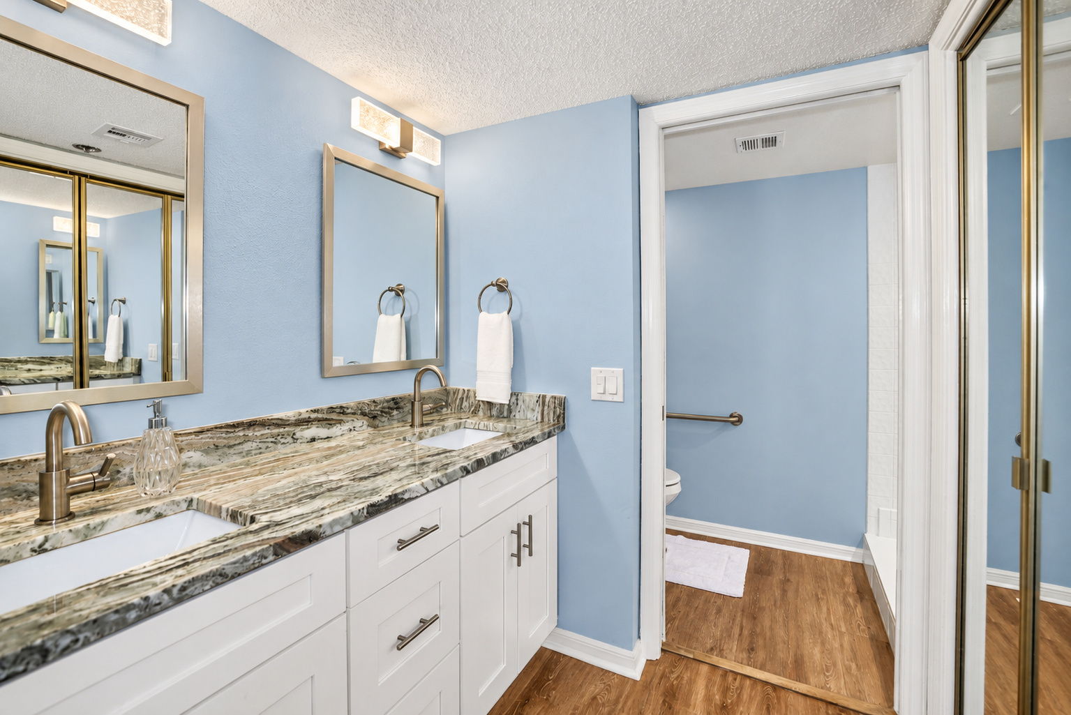 Bathroom 1 - 495A5531 WM Edited
