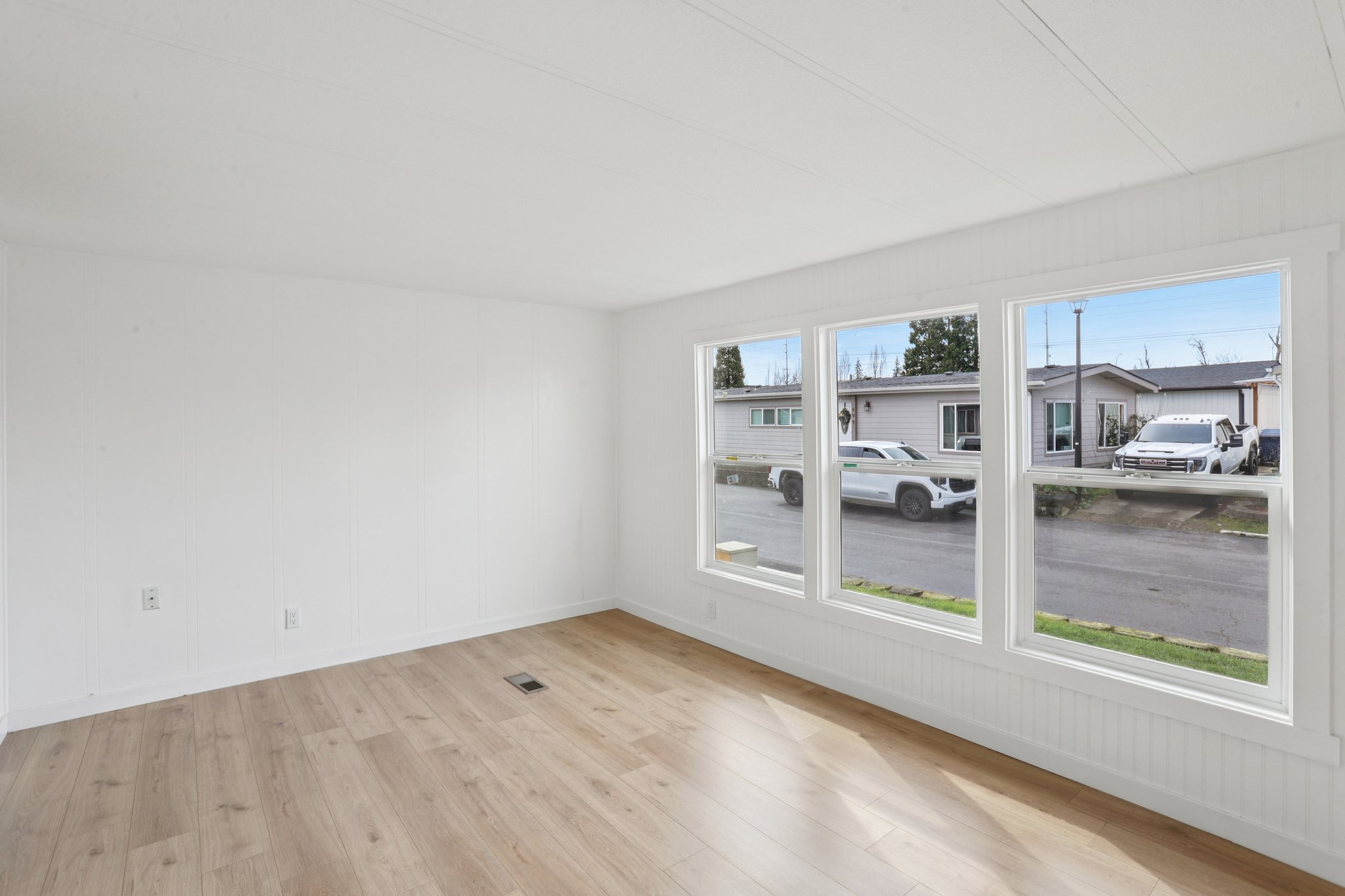 SW Liberty Bell Dr-S1703-007.jpg