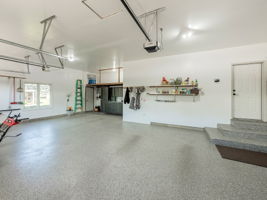  Photo 49