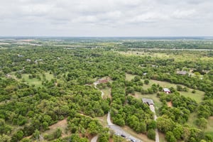 6900 Forest Oaks Rd_001.jpg