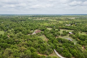 6900 Forest Oaks Rd_002.jpg