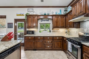 6900 Forest Oaks Rd_022.jpg