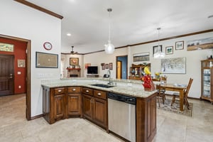 6900 Forest Oaks Rd_023.jpg