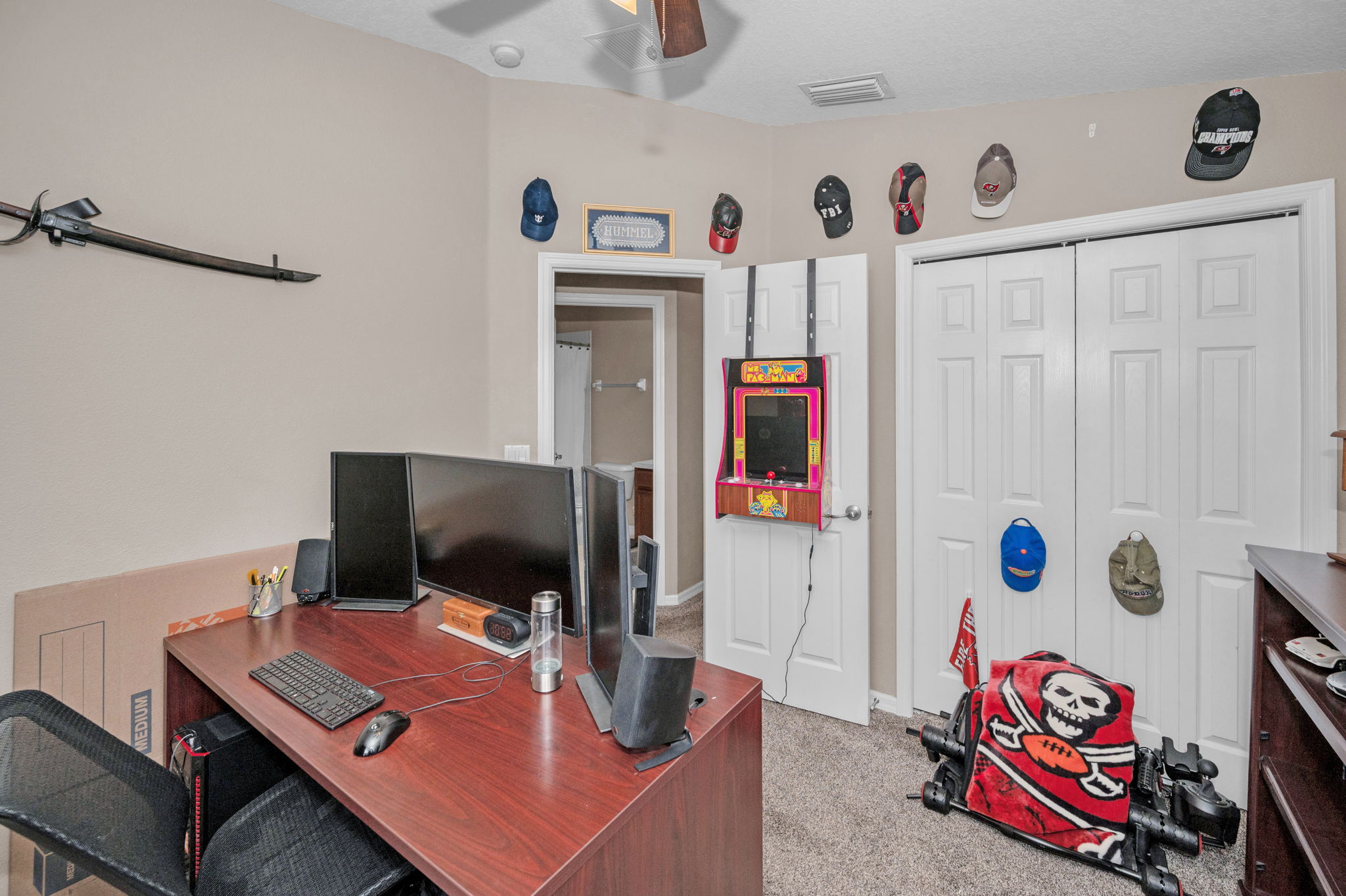 Upper Level Bedroom3b